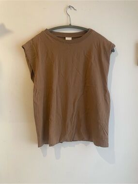 H&M Brown Muscle Tee Sleeveless Crewneck